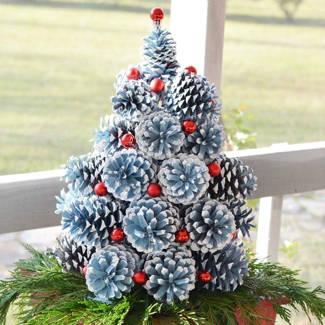 How to Make Pine Cone Christmas Trees - Cottage at the Crossroads